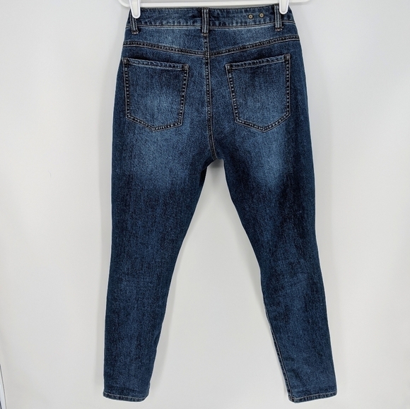 Cabi Jeans Womens Distressed Curvy Skinny Sz 6 - Picture 2 of 10